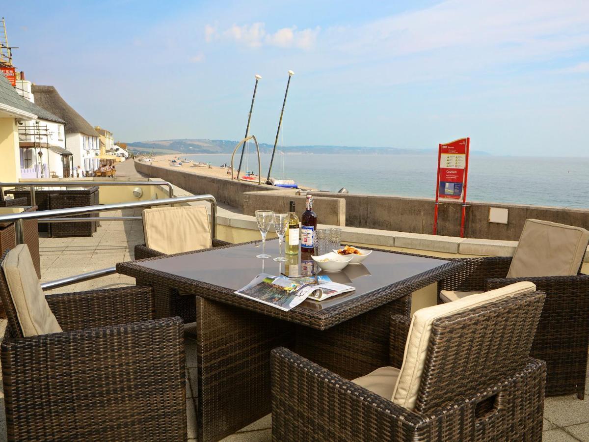 1 At The Beach Beesands Εξωτερικό φωτογραφία